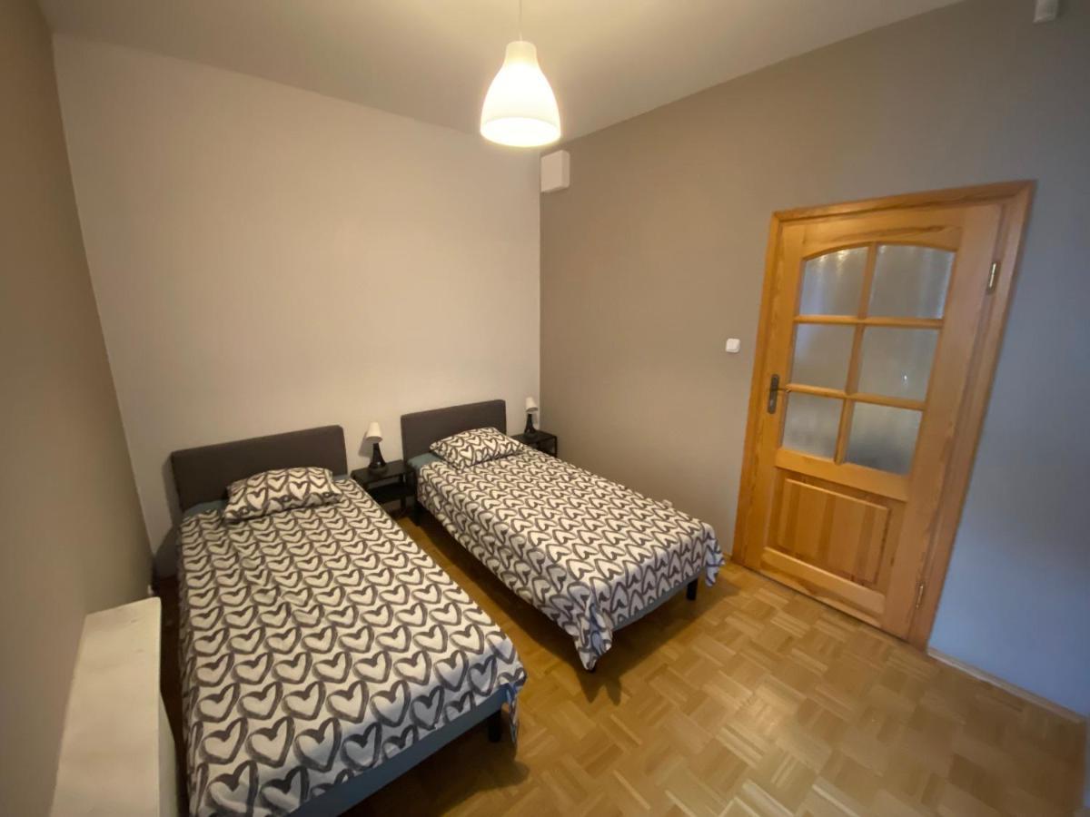 Pokoje Nowoursynowska Hostel Warsawa Bagian luar foto
