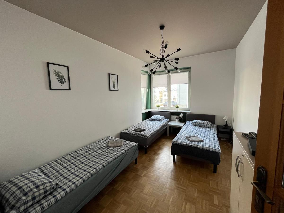 Pokoje Nowoursynowska Hostel Warsawa Bagian luar foto