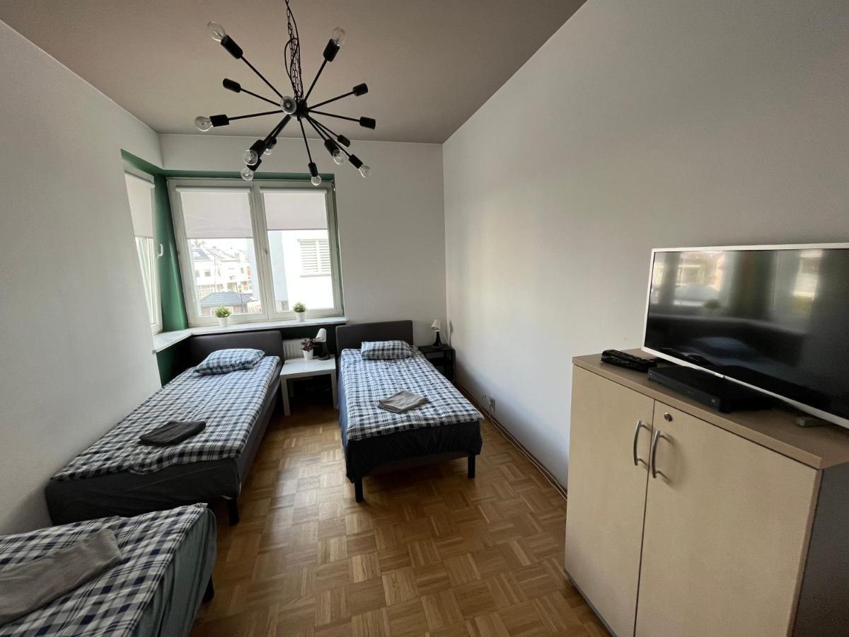 Pokoje Nowoursynowska Hostel Warsawa Bagian luar foto